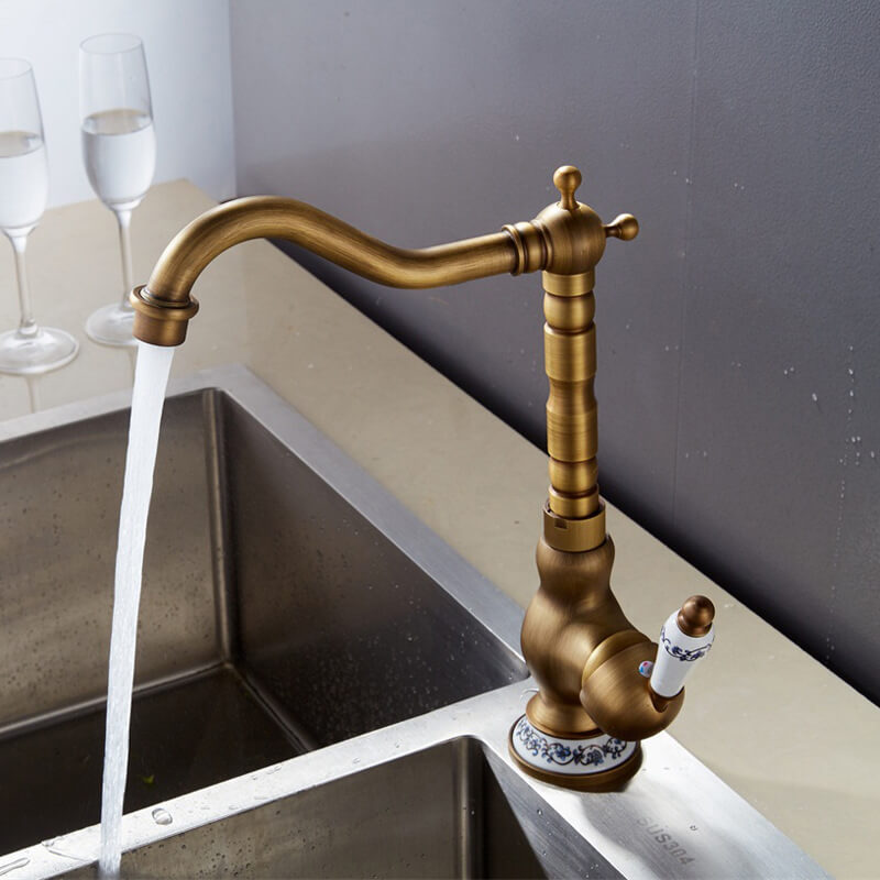 Robinet vintage pour cuisine en laiton