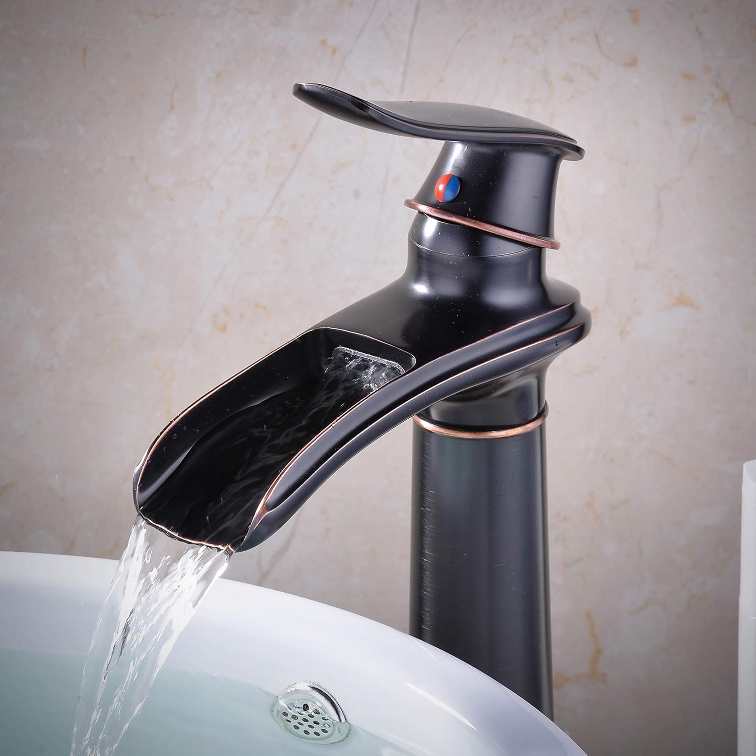 Robinet haut cascade vintage pour vasque salle de bain en laiton