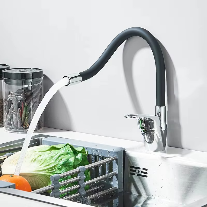 Robinet de cuisine flexible en laiton