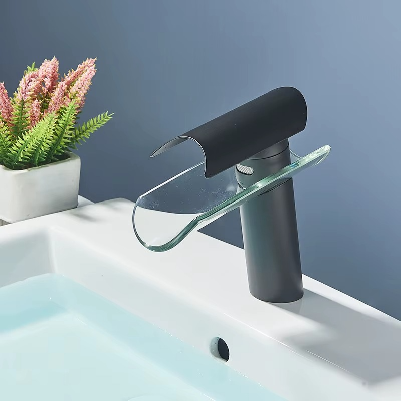 Robinet cascade salle de bain en laiton