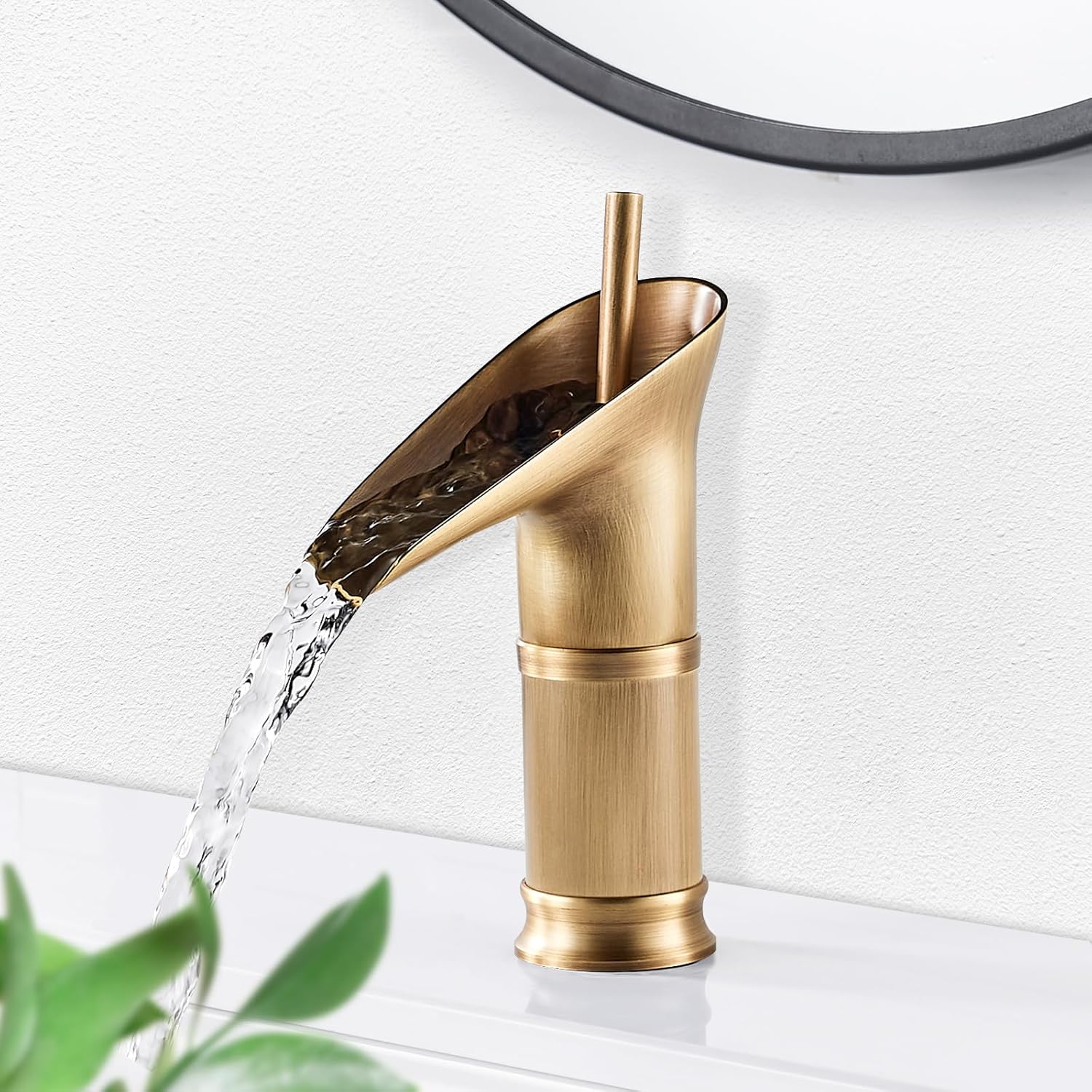 Robinet cascade salle de bain en laiton