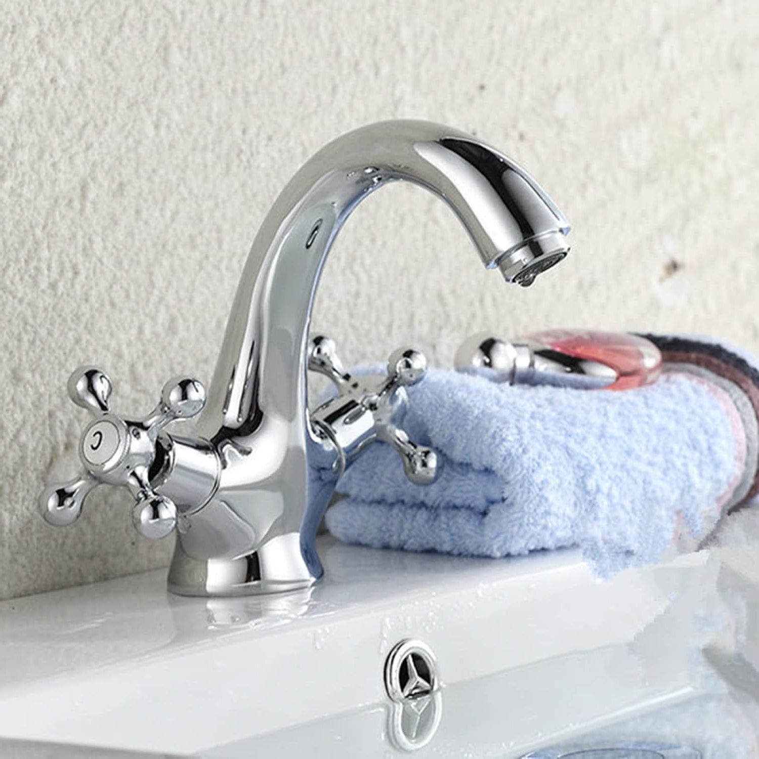 Robinet vintage pour salle de bain en laiton