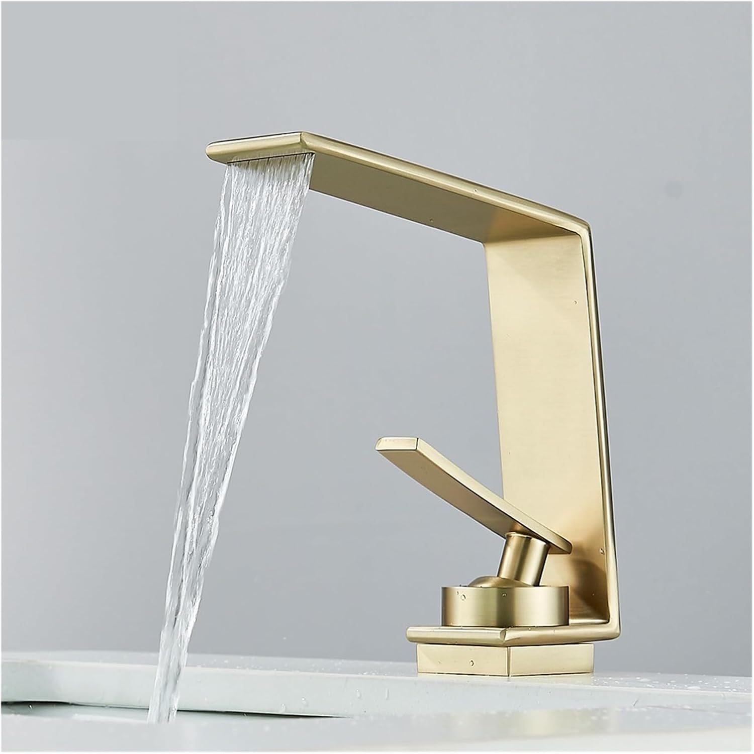 Robinet cascade salle de bain en laiton