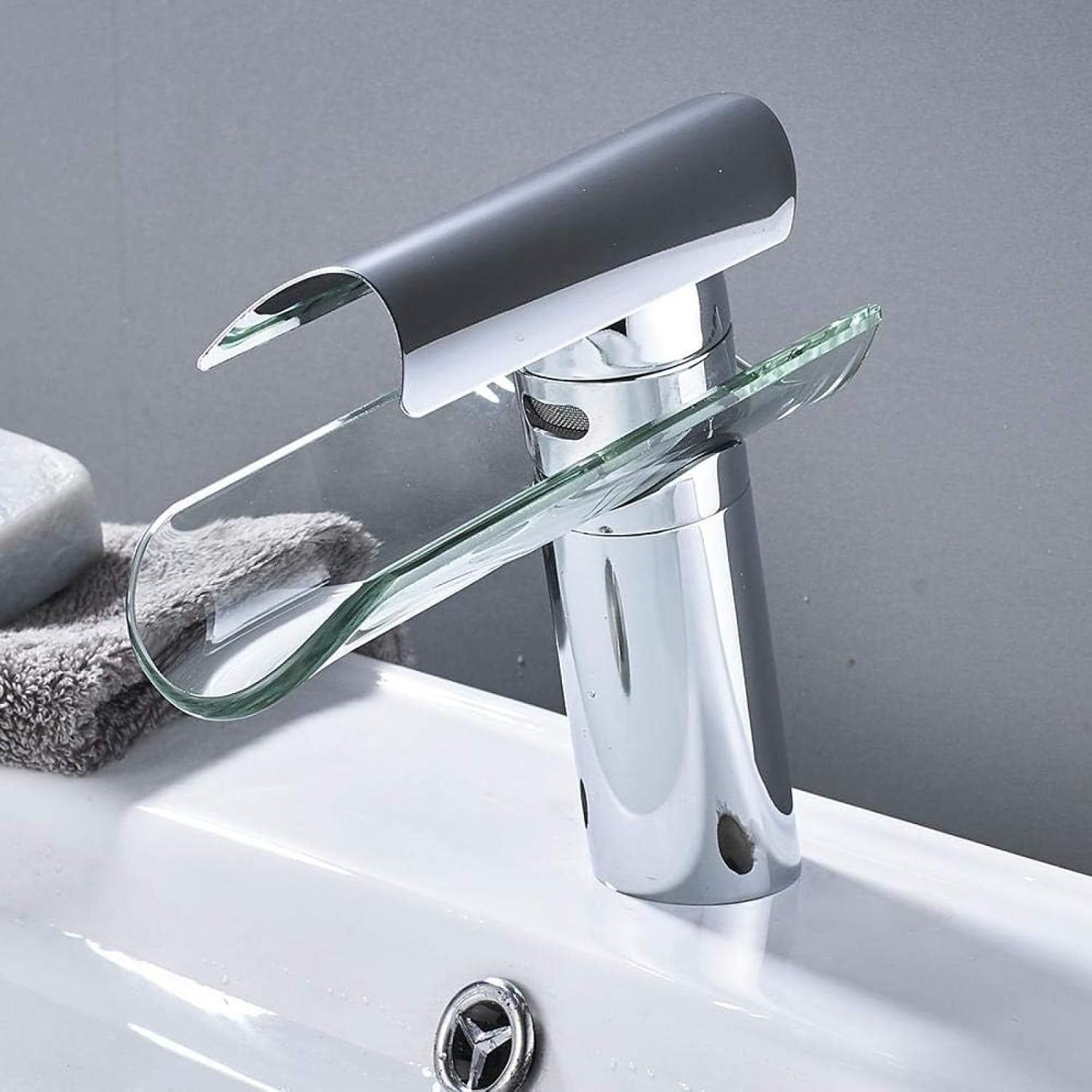 Robinet cascade salle de bain en laiton