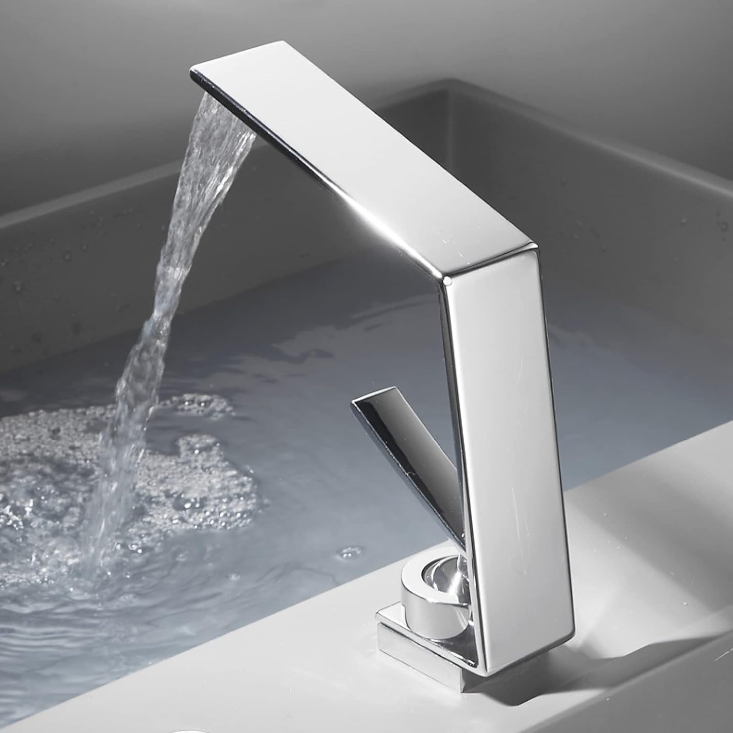 Robinet cascade salle de bain en laiton