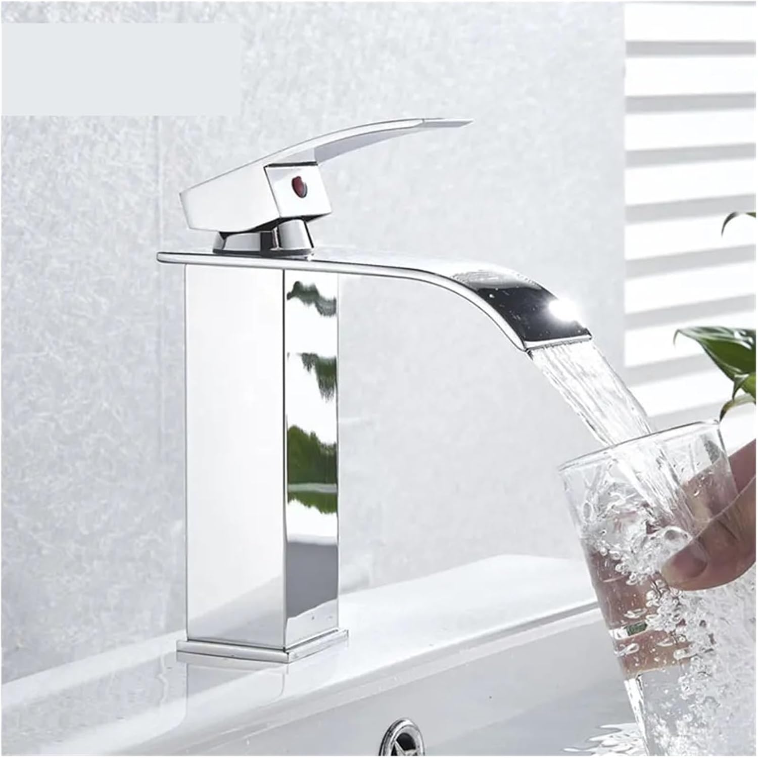 Robinet cascade salle de bain en laiton