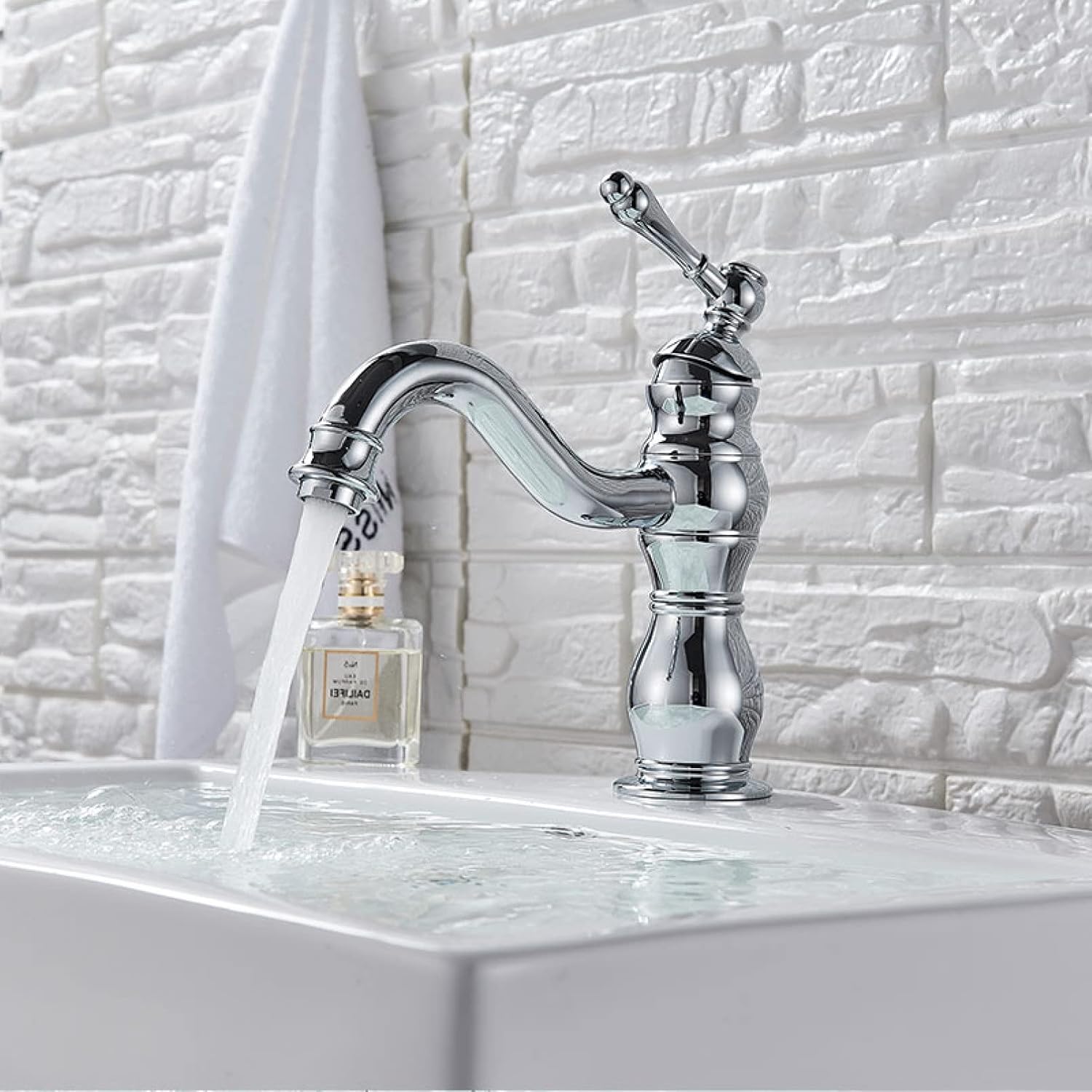 Robinet vintage pour salle de bain en laiton