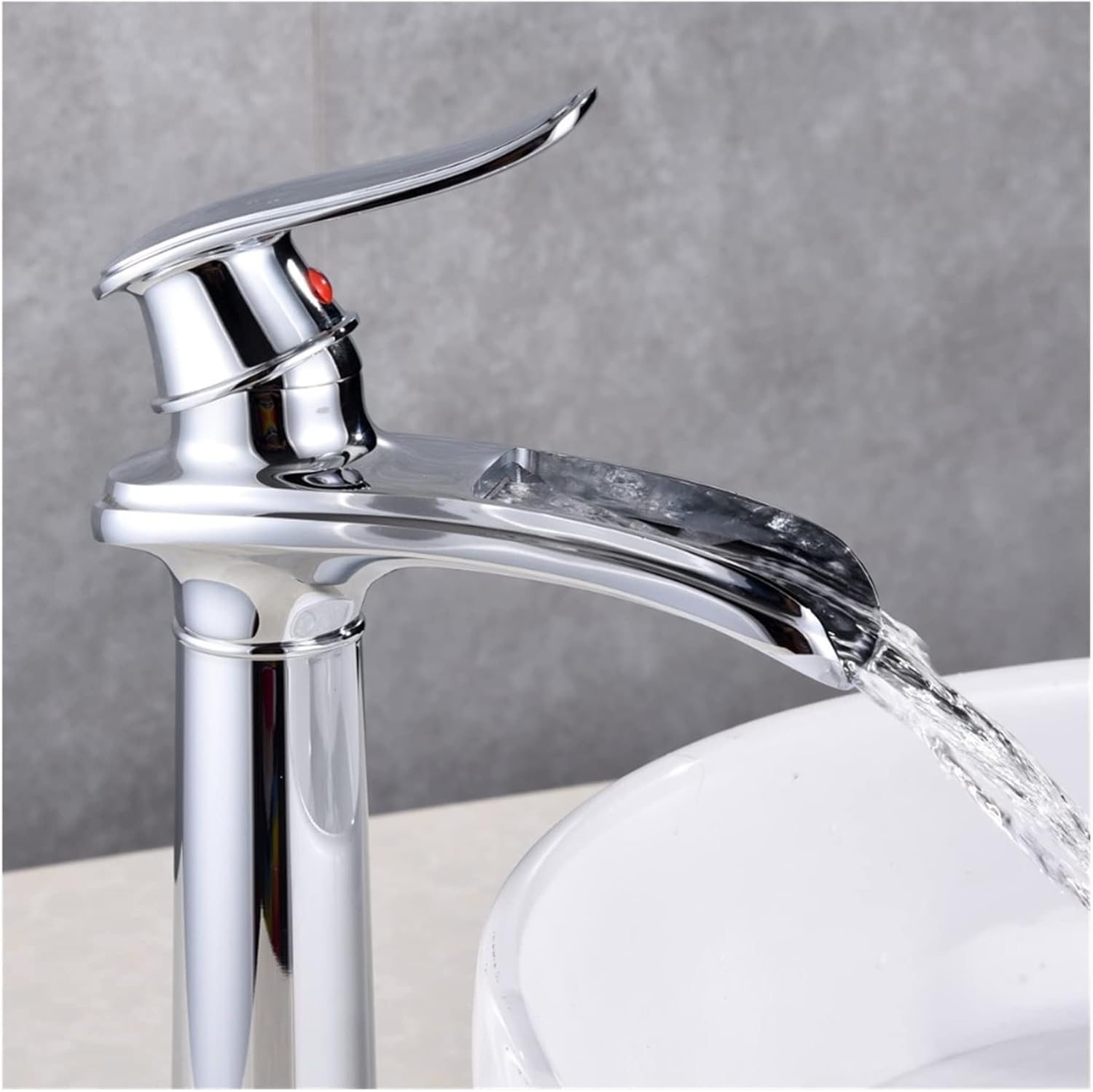 Robinet haut cascade vintage pour vasque salle de bain en laiton