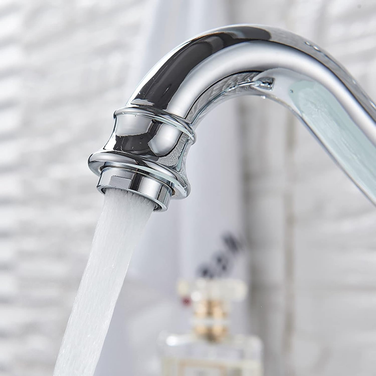 Robinet vintage pour salle de bain en laiton