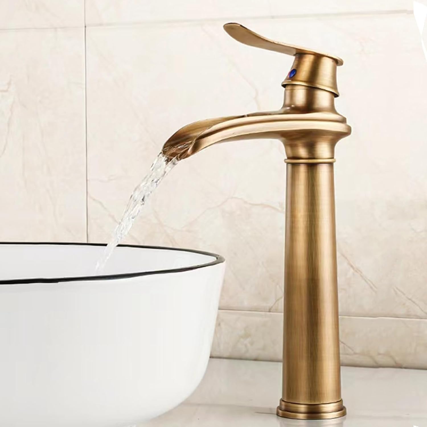 Robinet haut cascade vintage pour vasque salle de bain en laiton