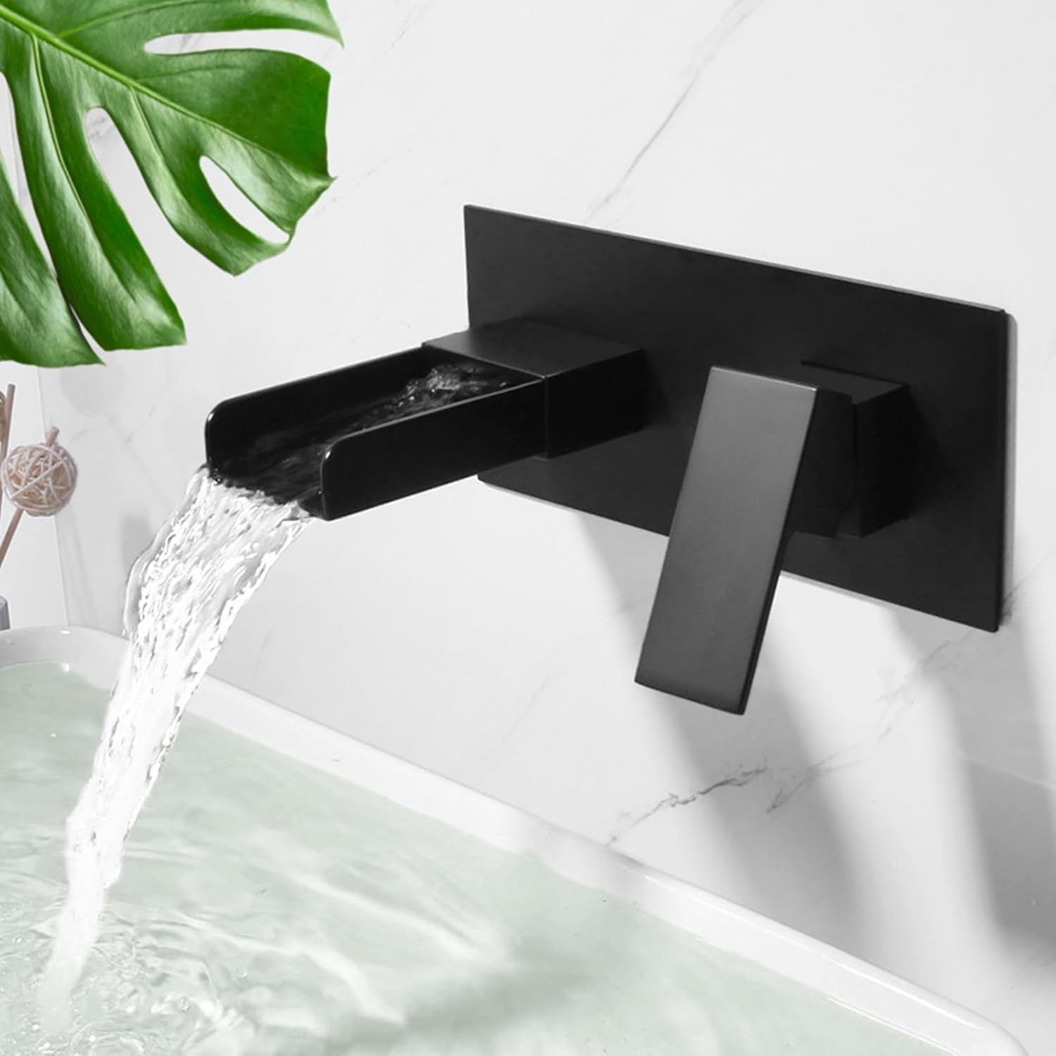 Robinet encastrable cascade pour salle de bain en laiton