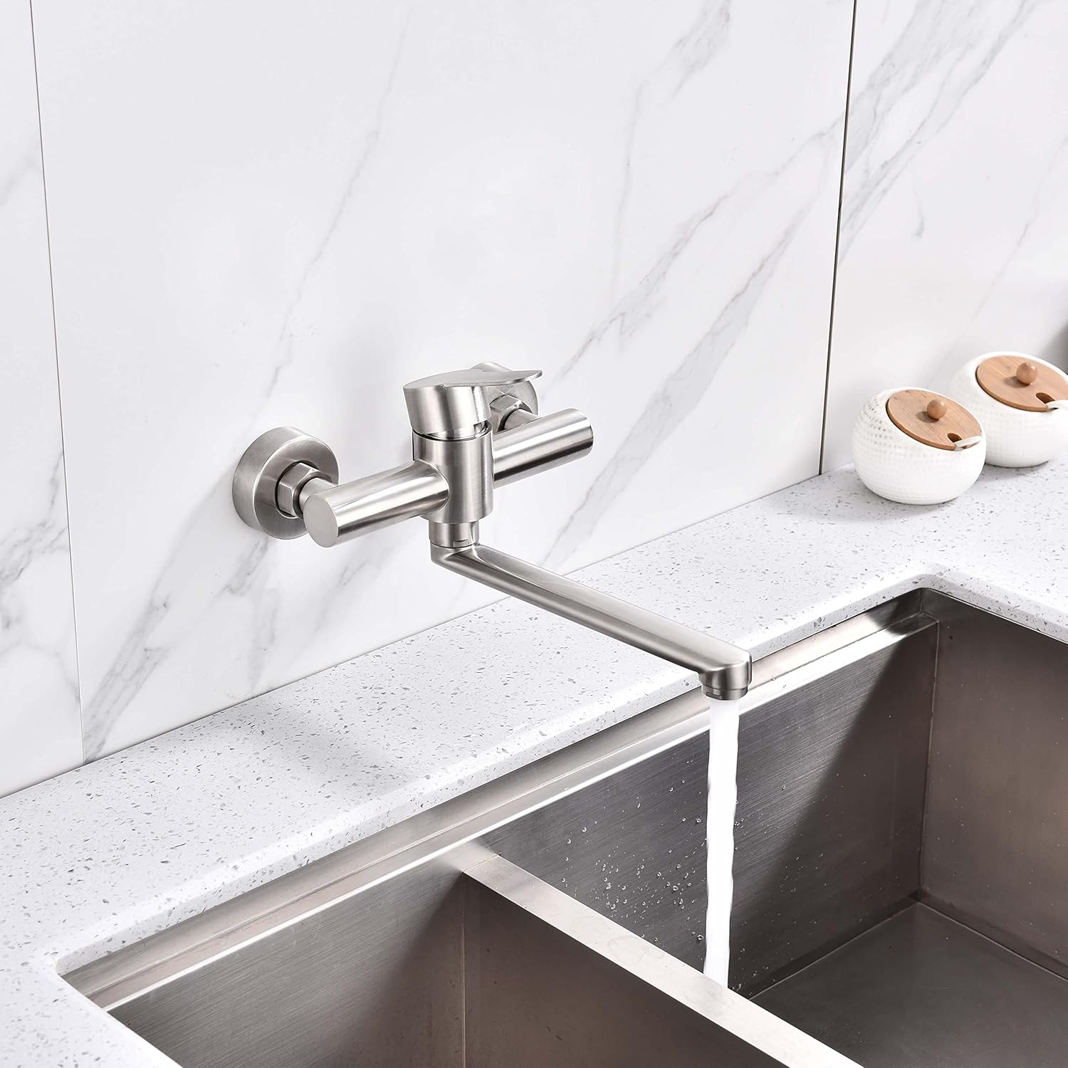 Robinet mural pour cuisine en inox