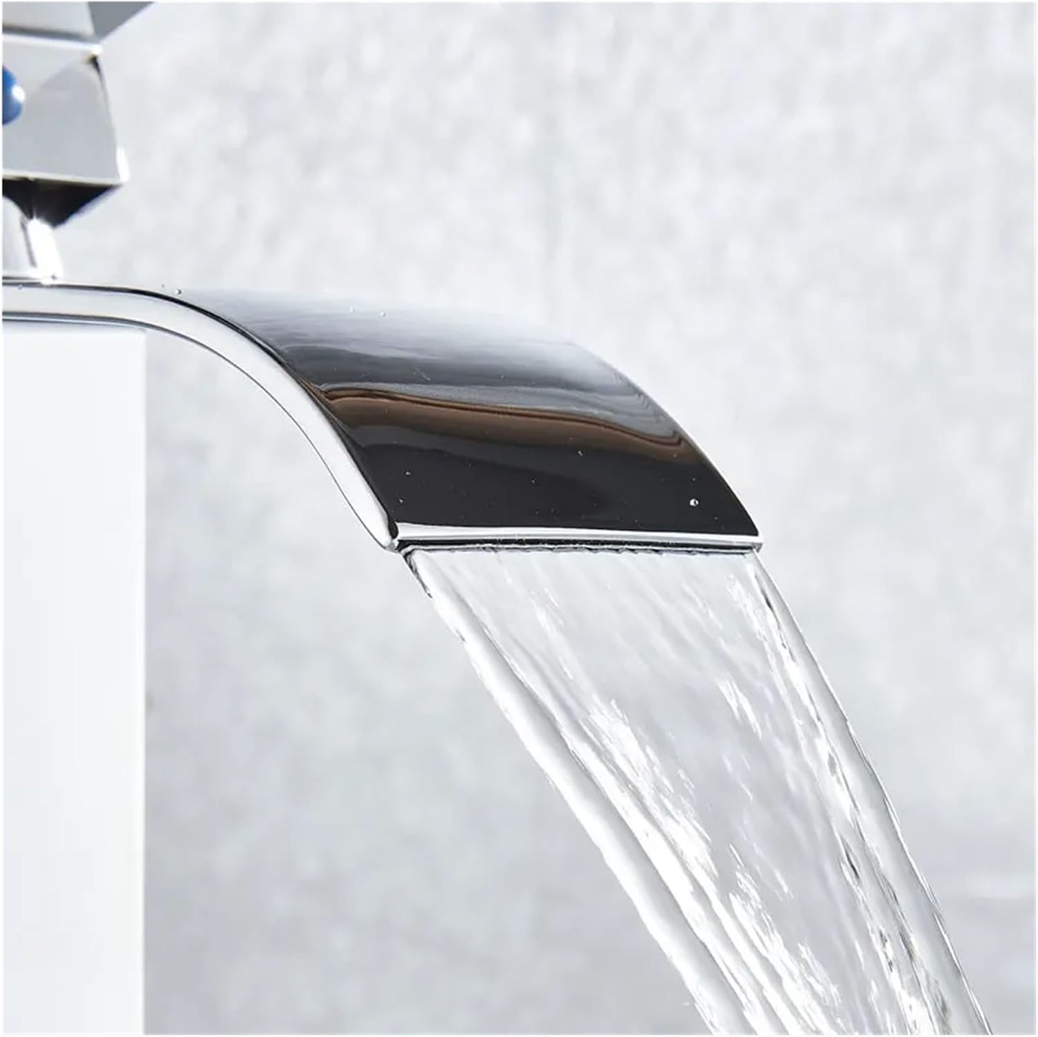 Robinet cascade salle de bain en laiton