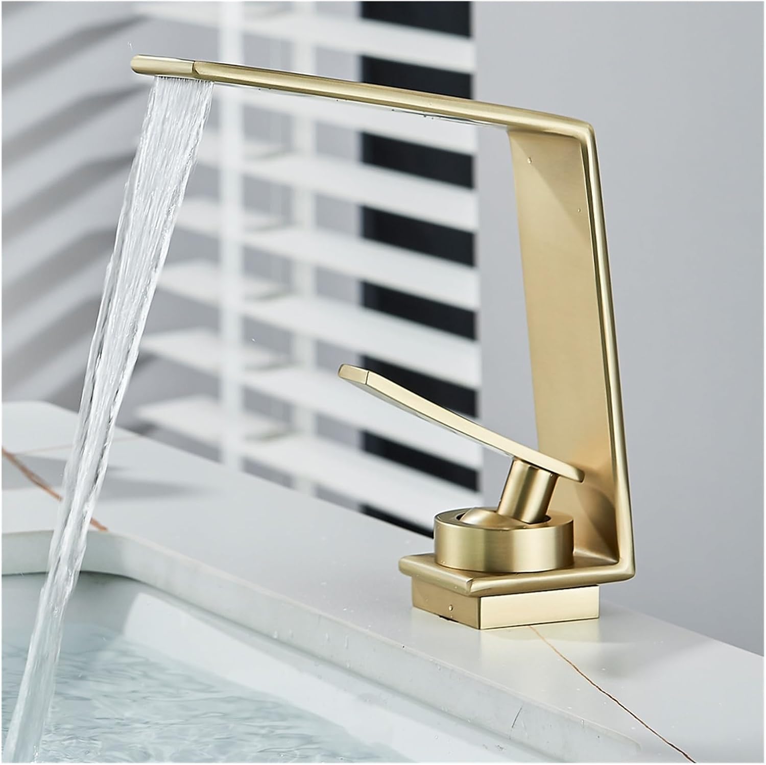Robinet cascade salle de bain en laiton