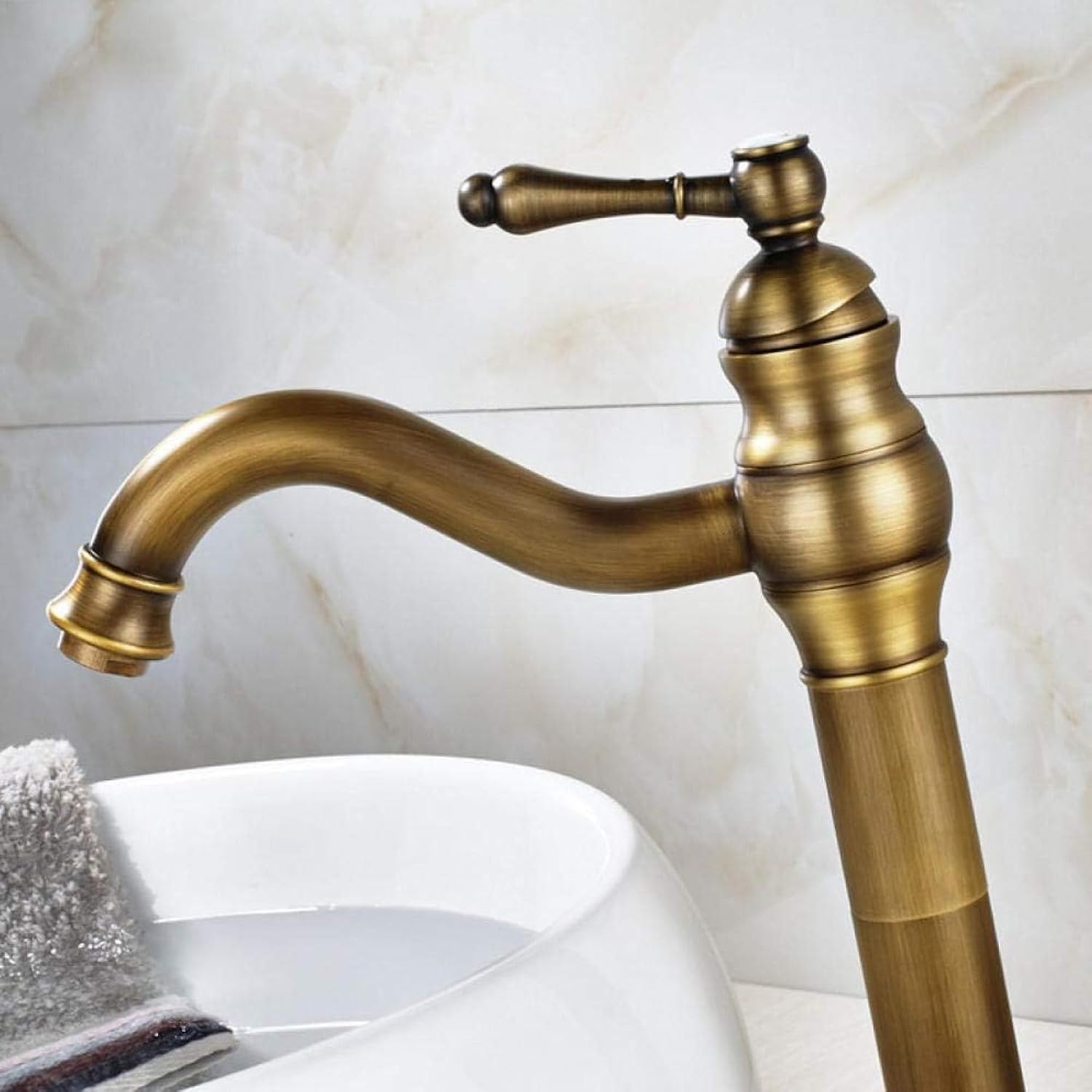 Robinet haut vintage pour vasque salle de bain en laiton