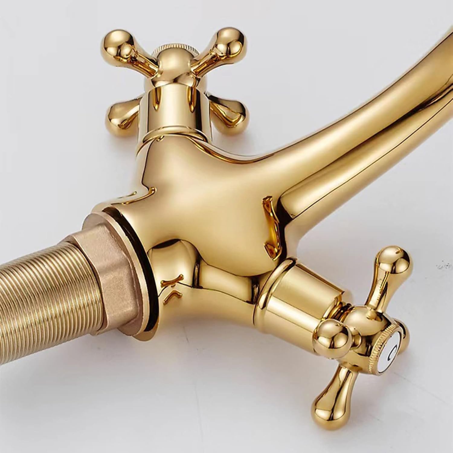 Robinet vintage pour salle de bain en laiton