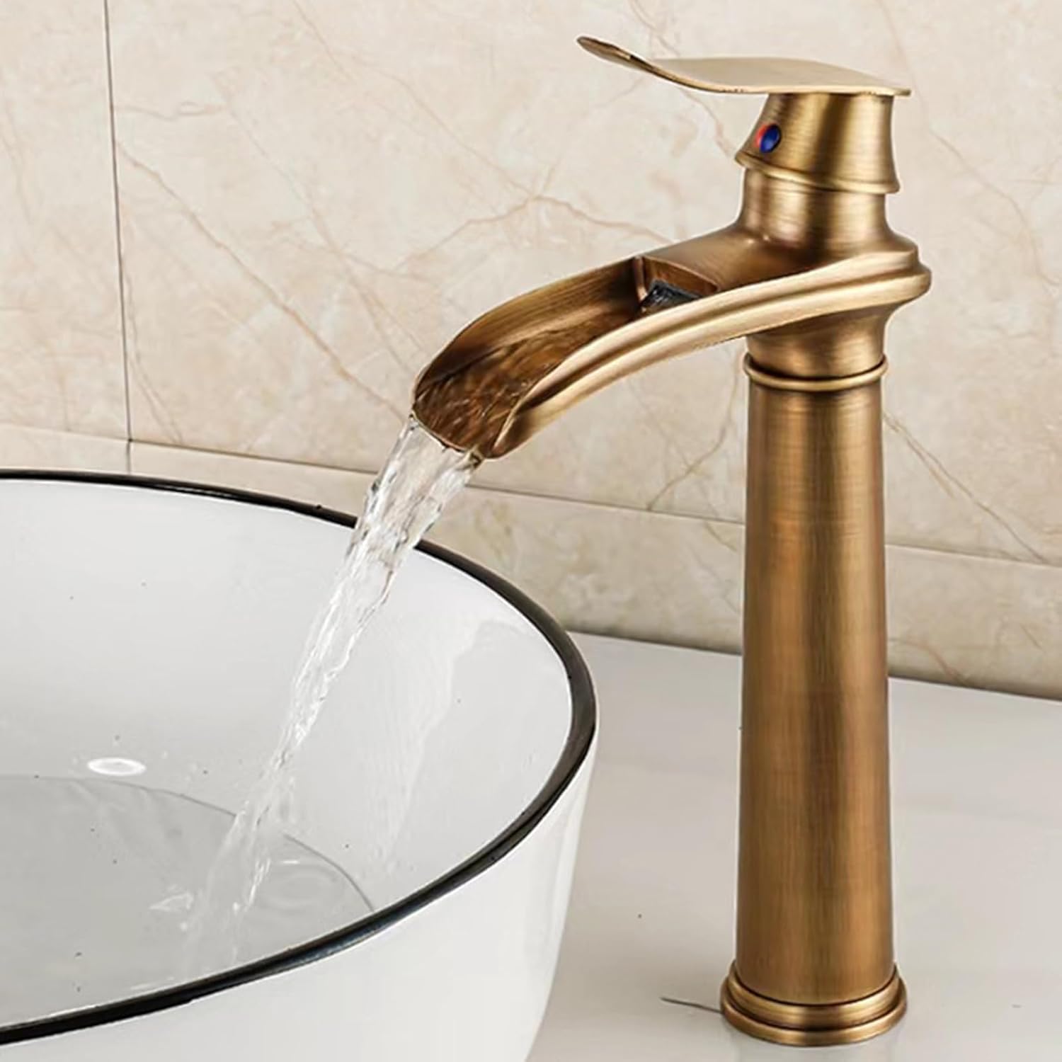 Robinet haut cascade vintage pour vasque salle de bain en laiton