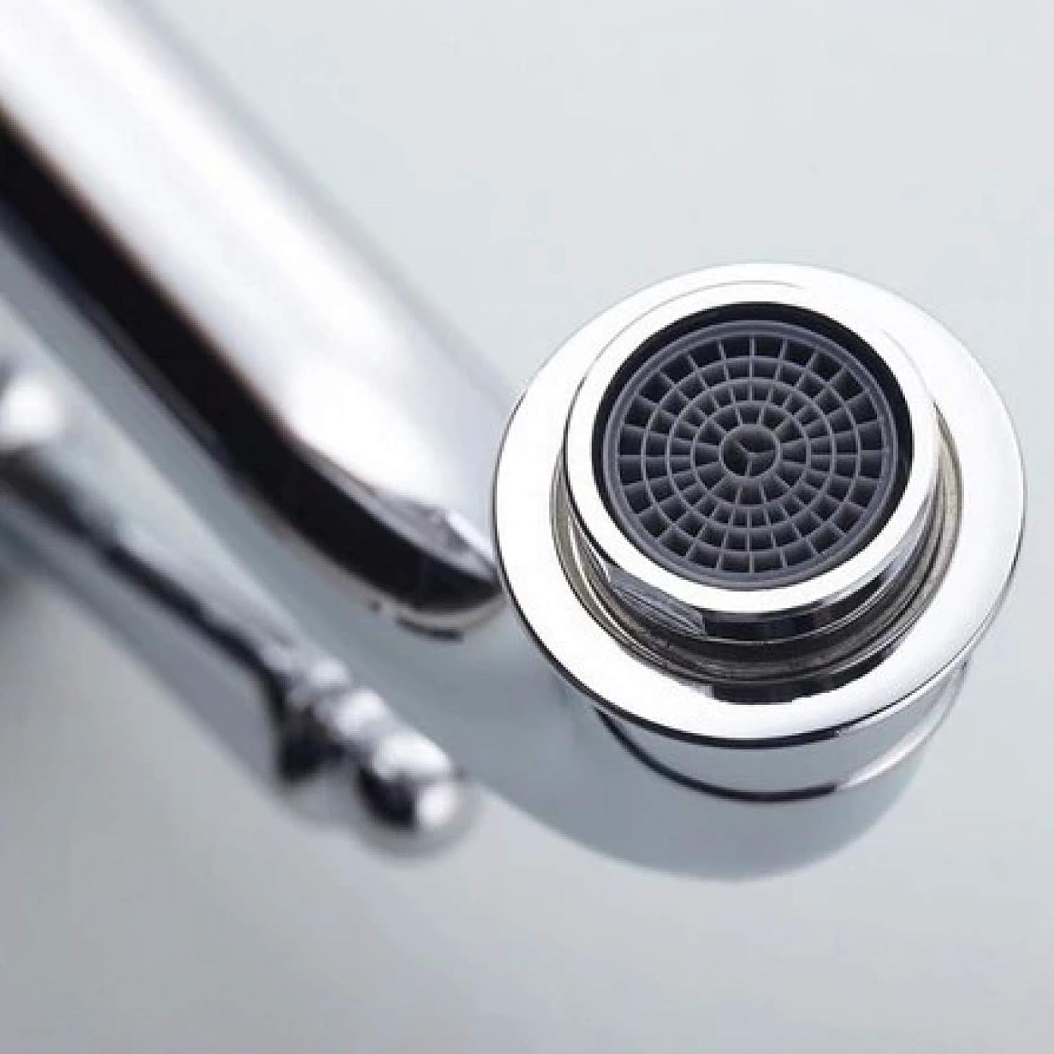Robinet haut vintage pour vasque de salle de bain en laiton