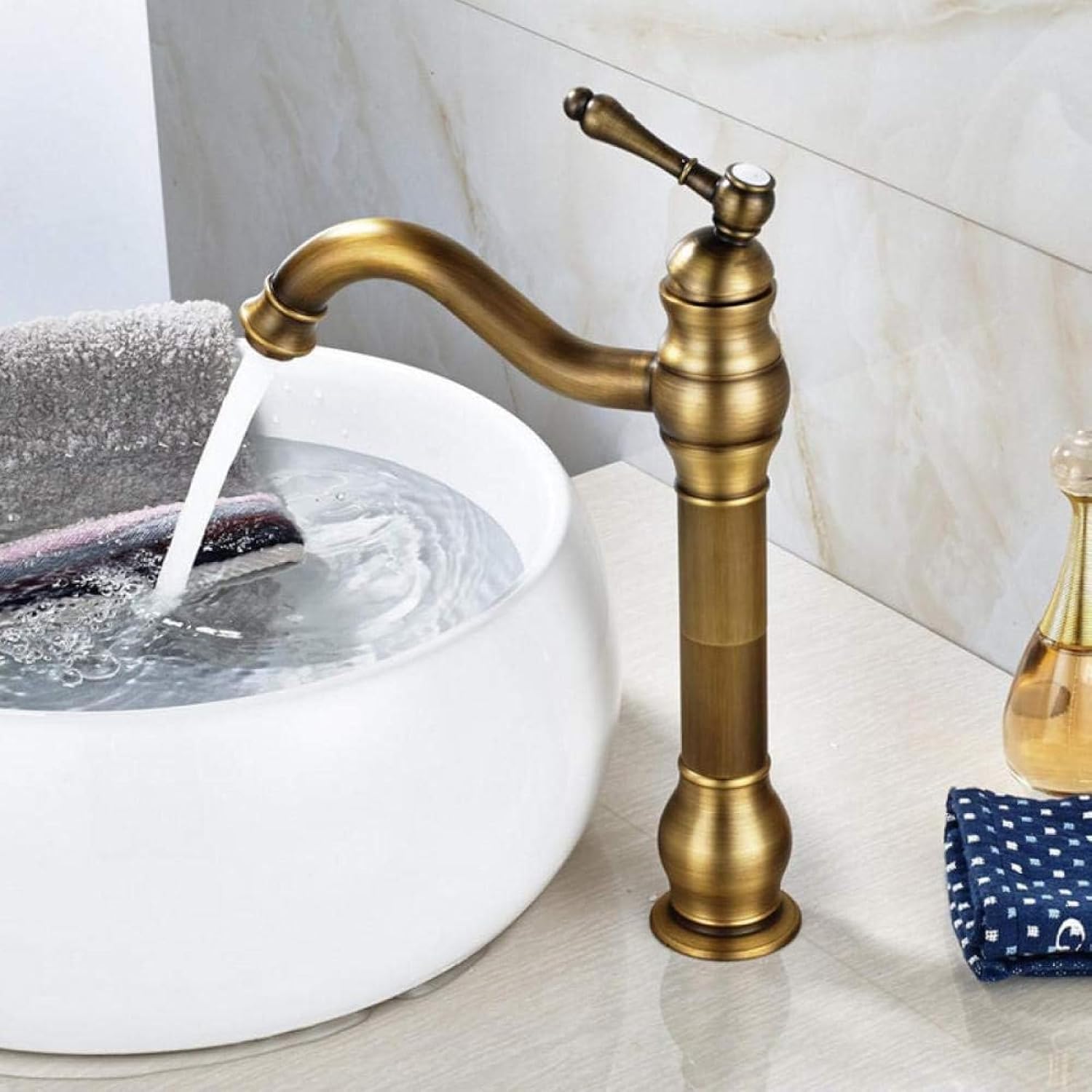 Robinet haut vintage pour vasque salle de bain en laiton