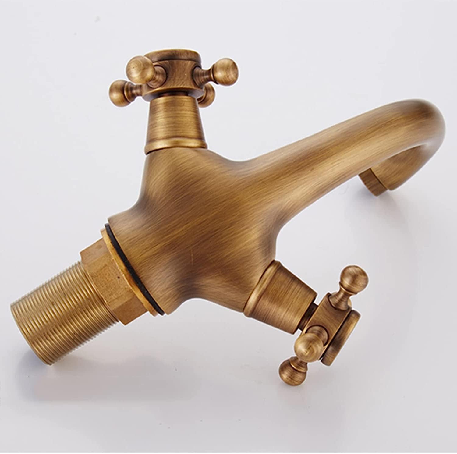 Robinet vintage pour salle de bain en laiton