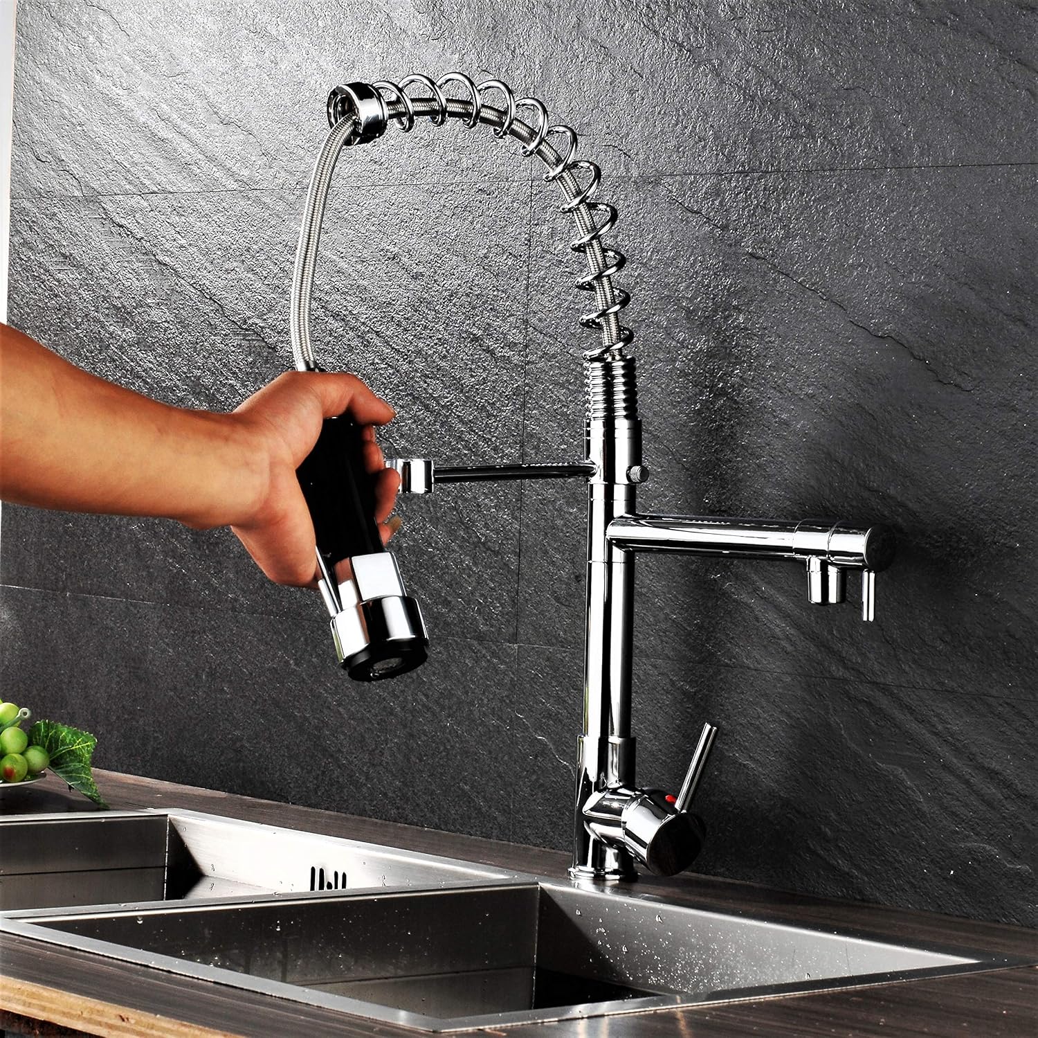 Robinet cuisine flexible en laiton