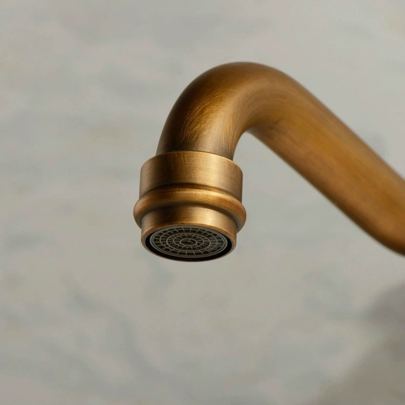 Robinet vintage pour cuisine en laiton