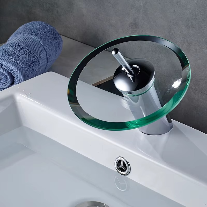Robinet cascade salle de bain en laiton