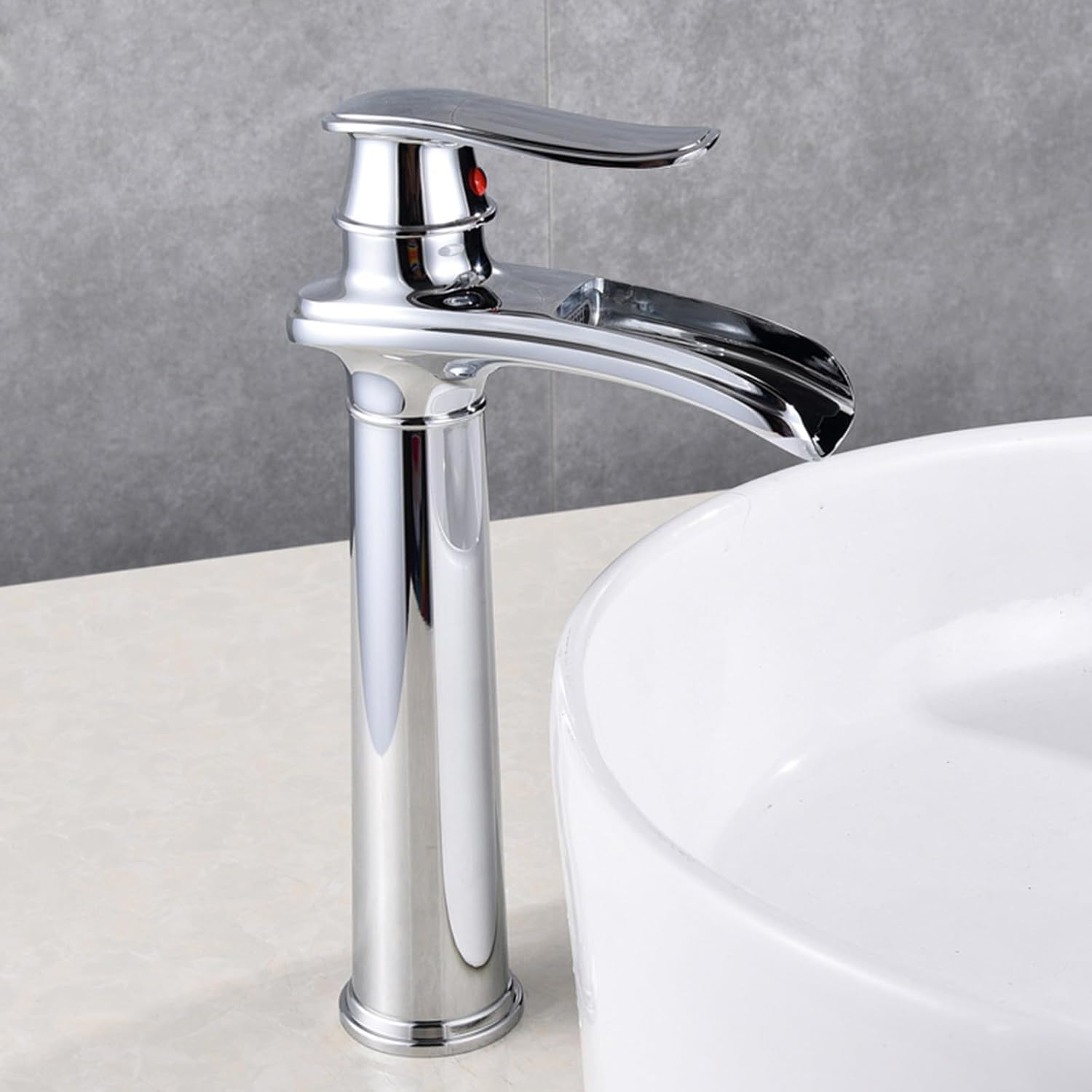 Robinet haut cascade vintage pour vasque salle de bain en laiton