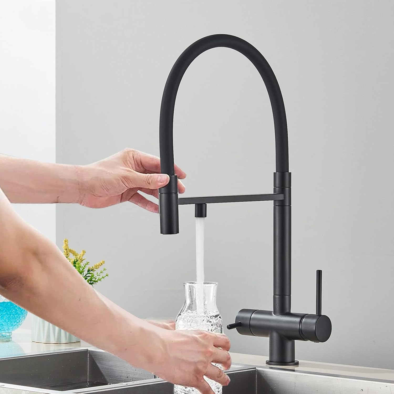 Robinet cuisine flexible purificateur d'eau en laiton