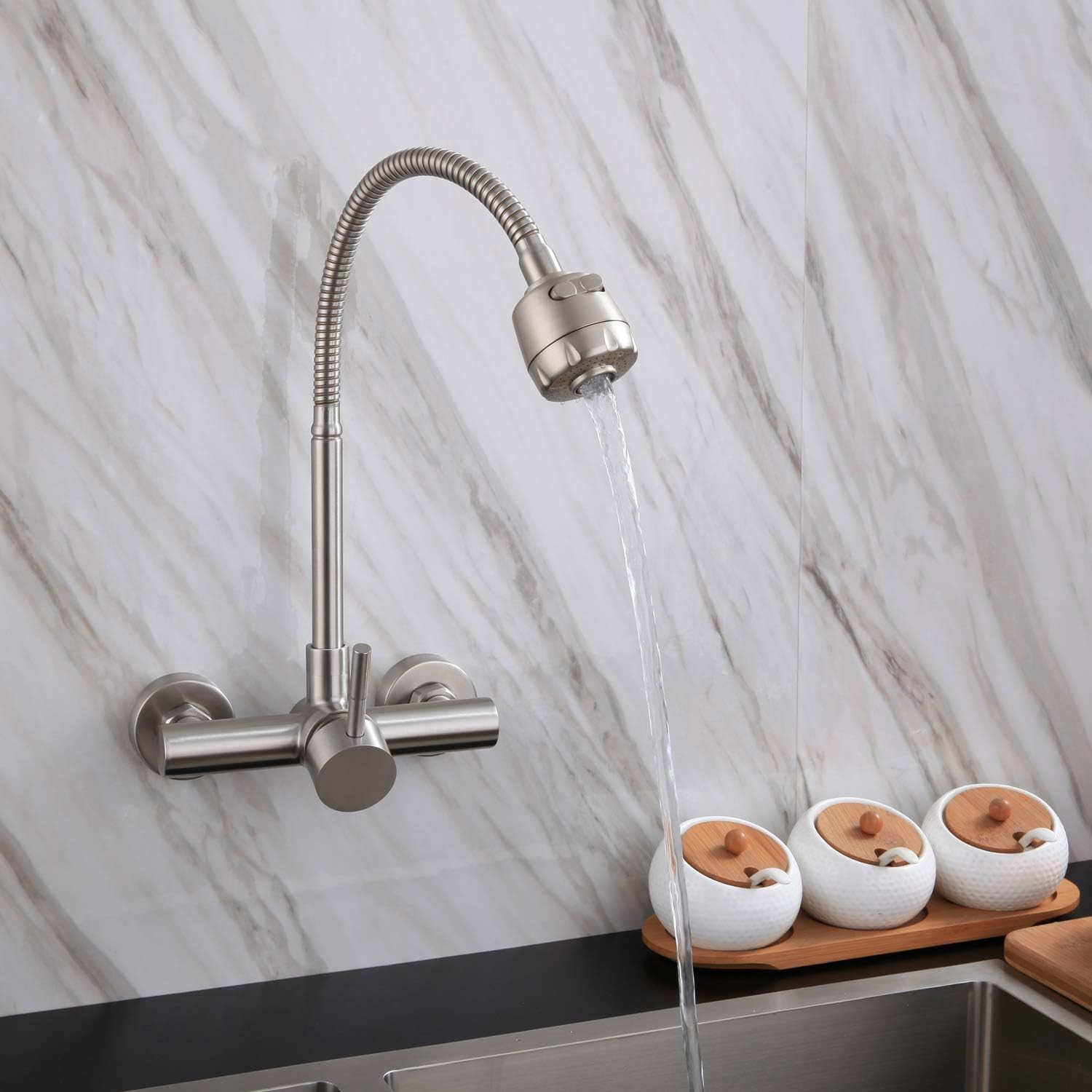 Robinet mural flexible pour cuisine en laiton
