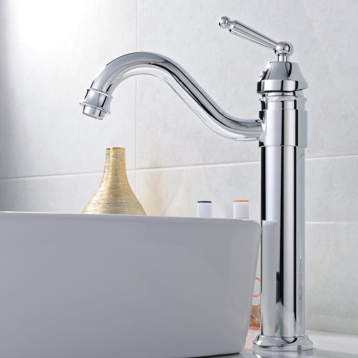 Robinet haut vintage pour vasque de salle de bain en laiton