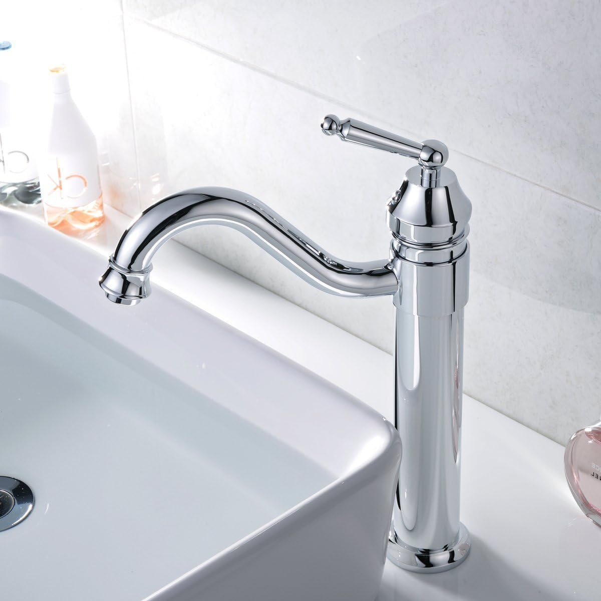Robinet haut vintage pour vasque de salle de bain en laiton