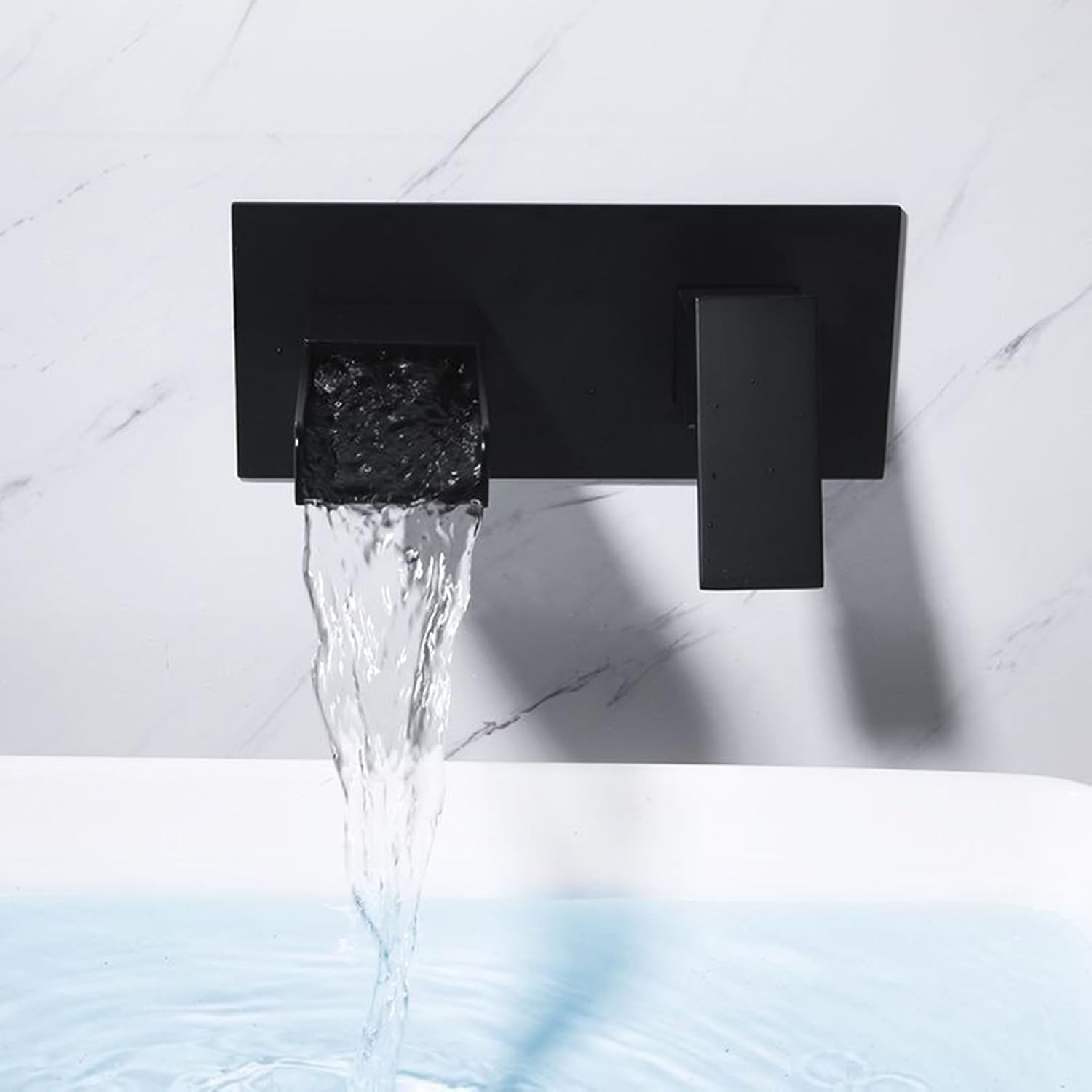 Robinet encastrable cascade pour salle de bain en laiton