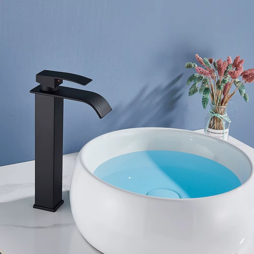 Robinet haut cascade pour vasque salle de bain en laiton