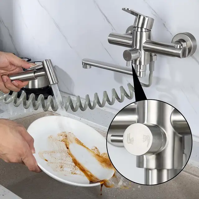 Robinet cuisine mural avec douchette extractible en laiton