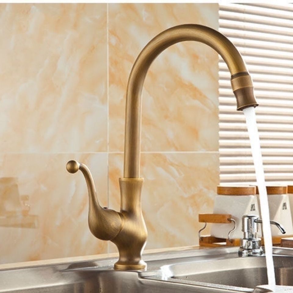 Robinet vintage col de cygne pour cuisine en laiton
